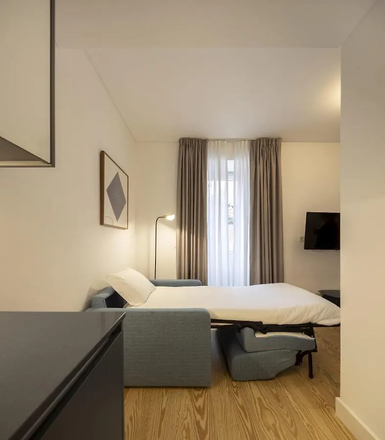 Lisbon Serviced Apartments - Santos 0*,  ポルトガル